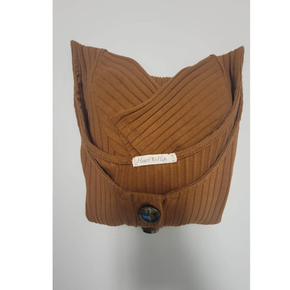 Body Suit Brown  Heart & Hips Size Medium - Short Sleeves - Picture 3 of 3